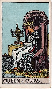 Kupa Kraliçesi Tarot Kartı